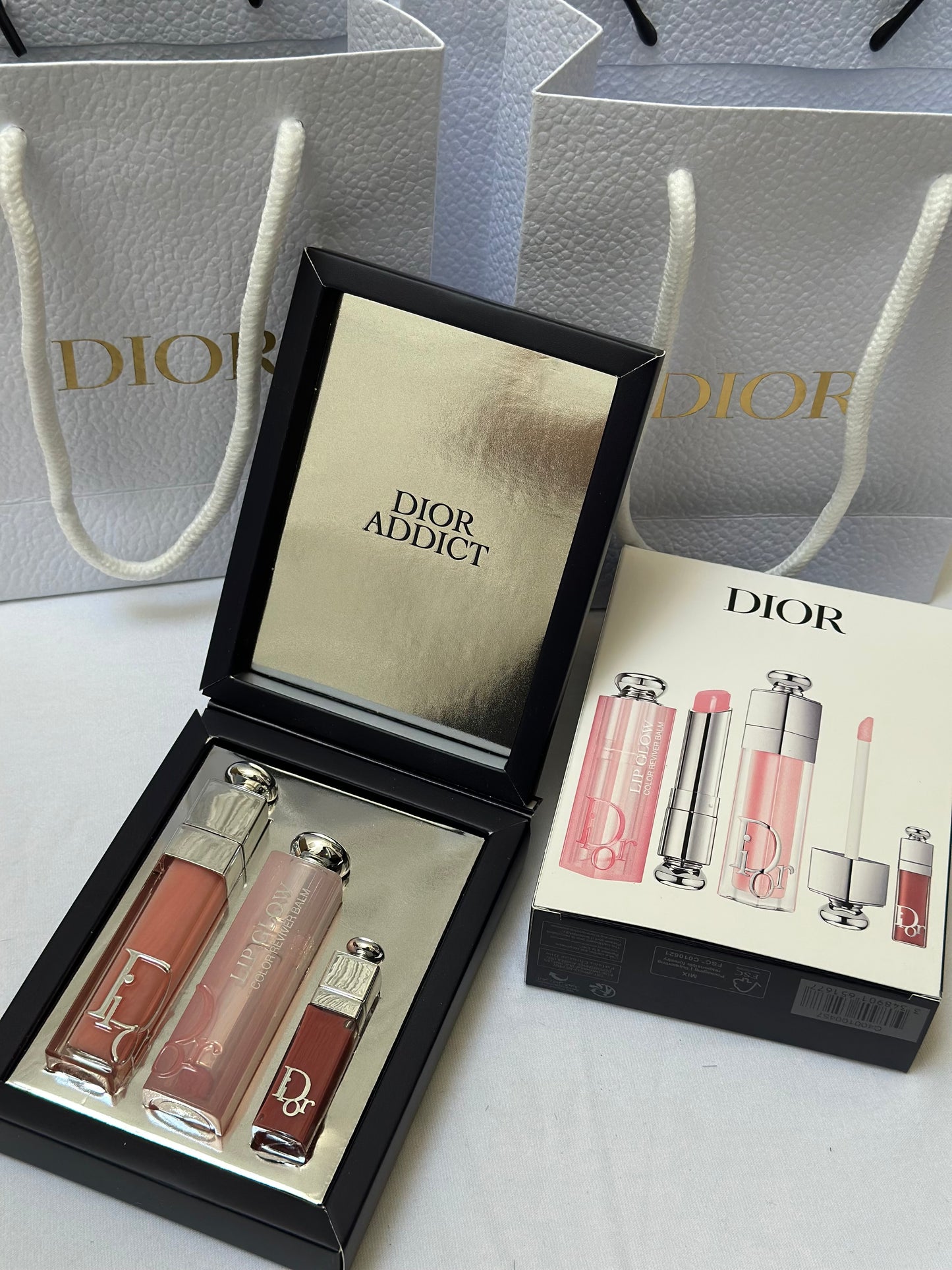 Kit Dior addict